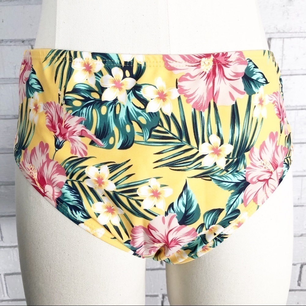Cabana del Sol Women’s‎ Yellow Floral Bikini - Picture 6 of 10